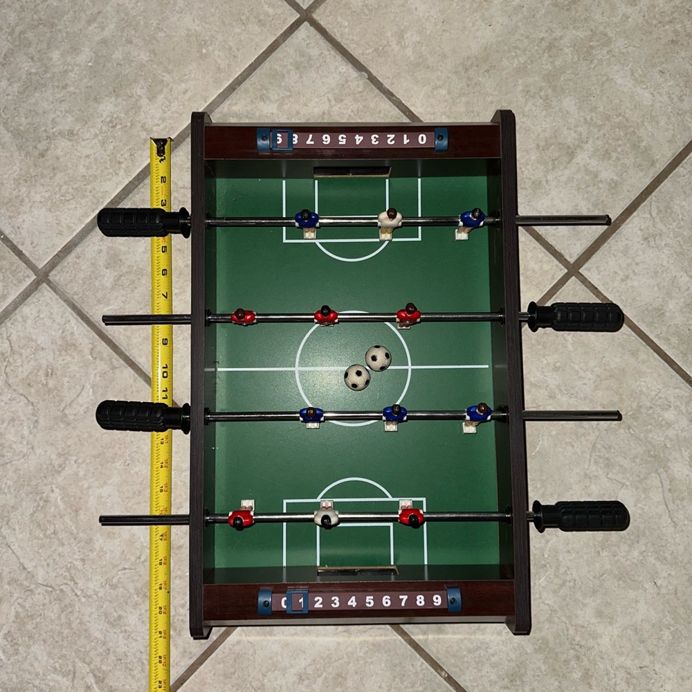 Foosball mini tabletop game